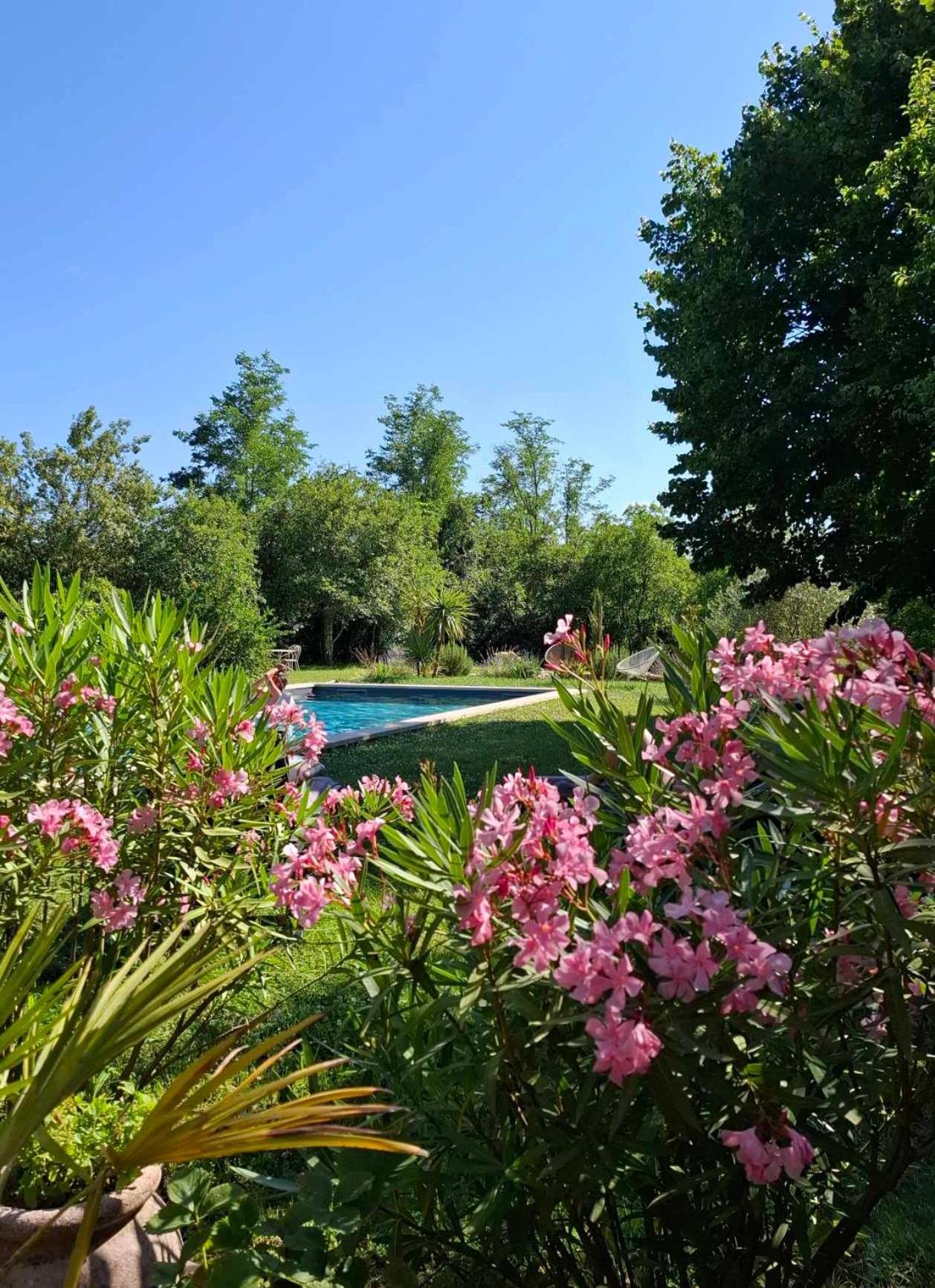 Mas Notre-Dame, Adult Only, Situation Ideale, Grand Jardin Paisible Grospierres Εξωτερικό φωτογραφία